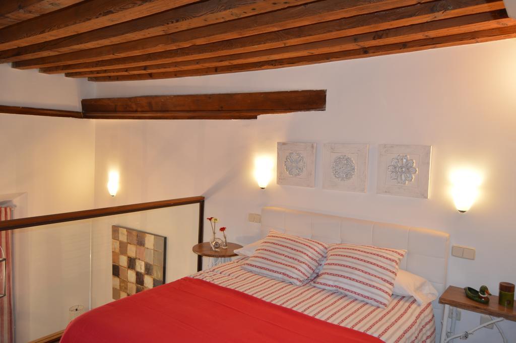 Apartamentos Nuncio Viejo Τολέδο Δωμάτιο φωτογραφία
